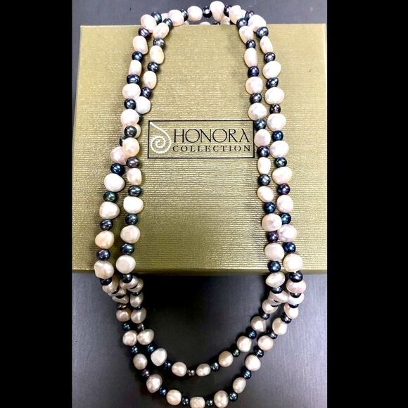 Honora
34" Strand white and gray Pearl Necklace & original pouch - Picture 1 of 4